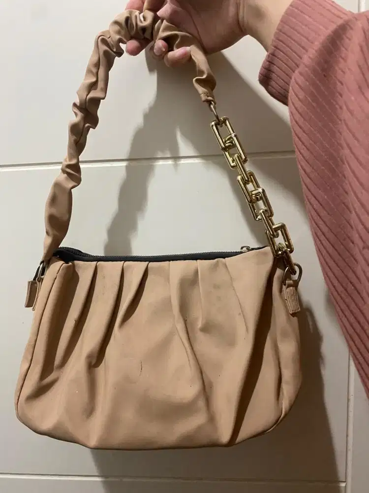 Preloved tas selempang mini aelin