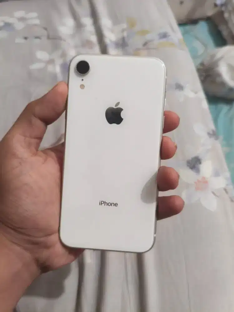 Iphon xr 64 gb ibox resmi ibox