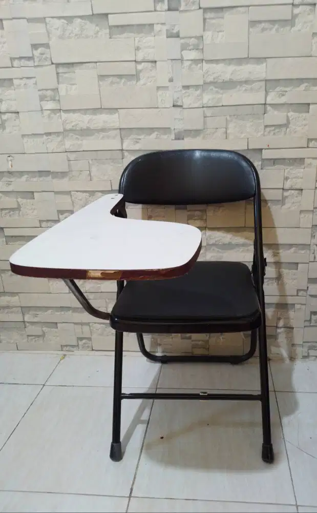 Kursi Kuliah Rekondisi