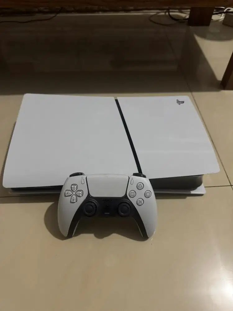 Playstation 5 Slim Digital (+Pre Order GTA 6)