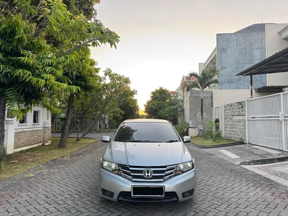 Honda City 1.5 E Matic 2013 Silver Facelift MMC Plat B