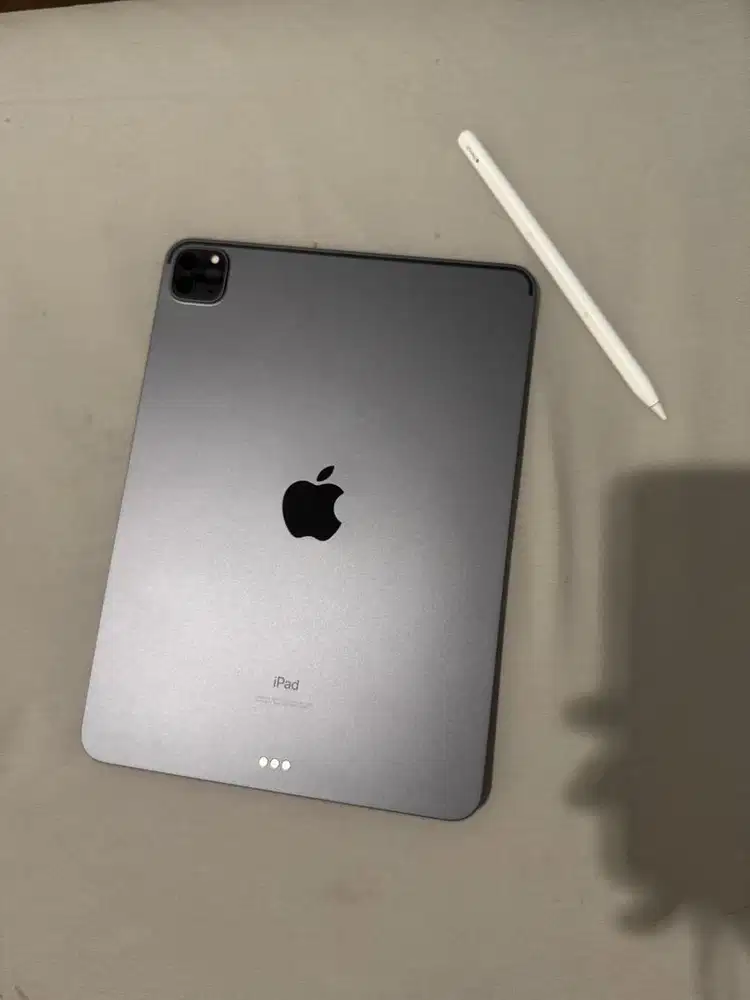 iPad Pro 11 inch 2020, 256 gb, space grey, mulus perfect tinggal pakai