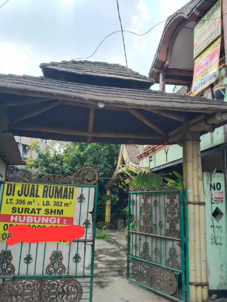 Rumah 2 Lantai Pinggir Jalan | 2 Bangunan | SHM | Muat 5 Mobil