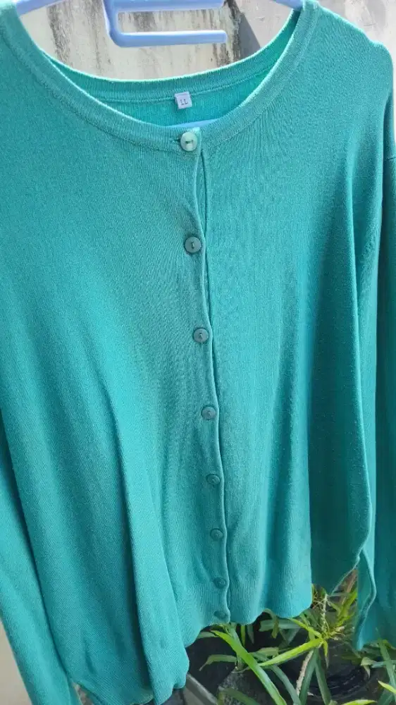 Cardigan bahan rajut