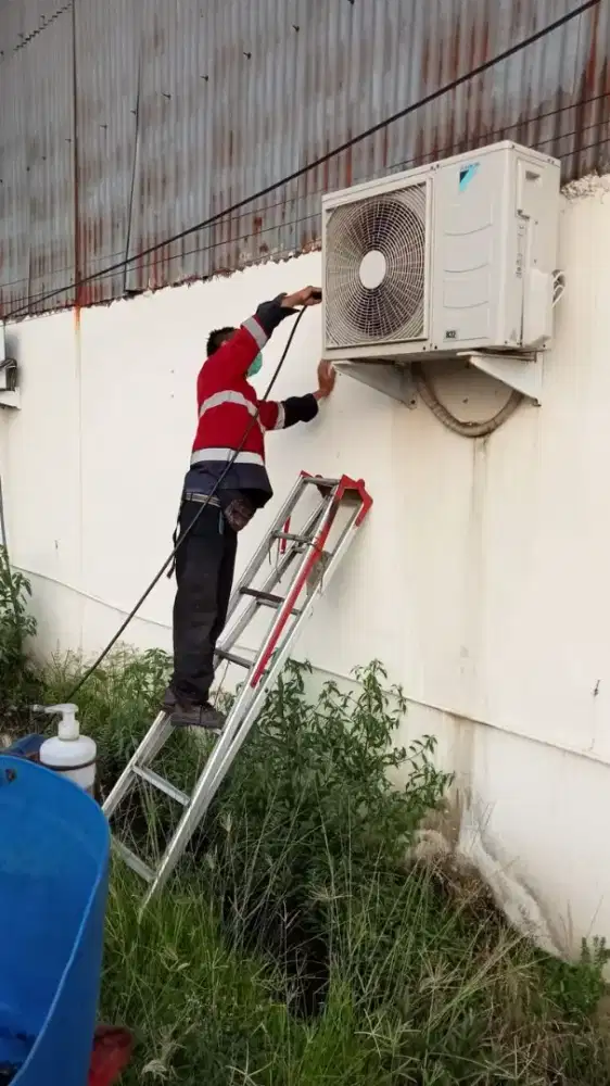 Jasa service AC,pemasangan baru,bongkar pasang,perbaikan kerusakan