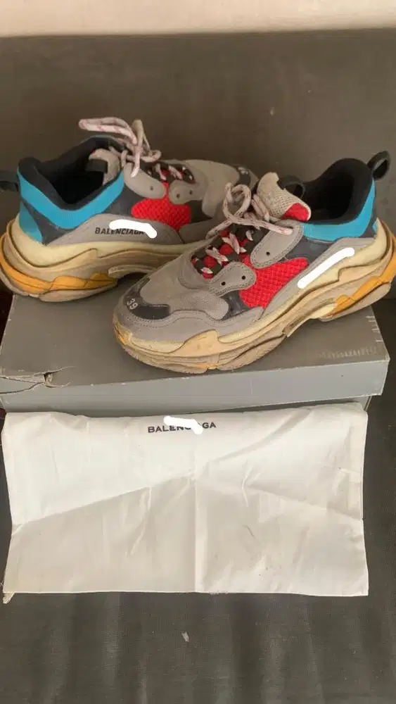 Balenciaga triple S