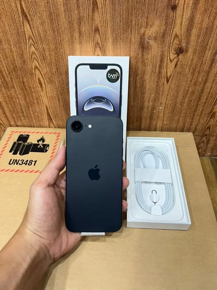 New BNOB iPhone 16e 128 bh 100 cc 4 iBox garansi juli 2027