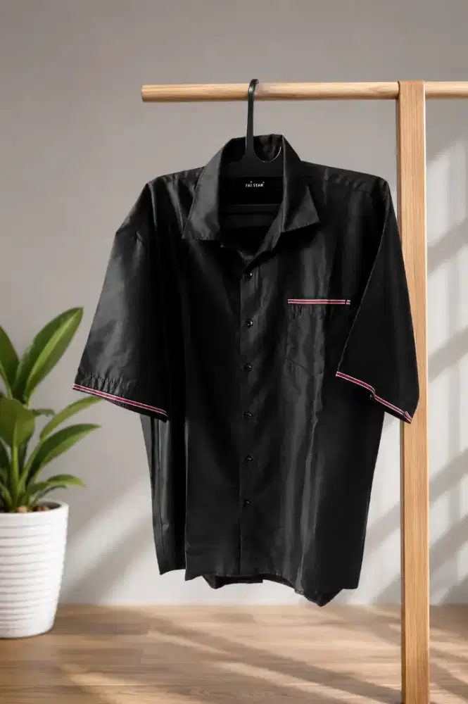 Kemeja hitam lengan pendek  XXXL