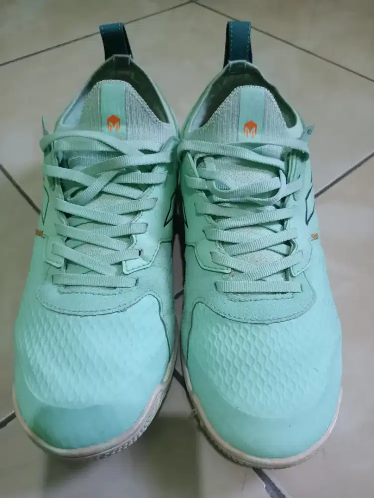 Di jual sepatu futsal/mini socer original mills