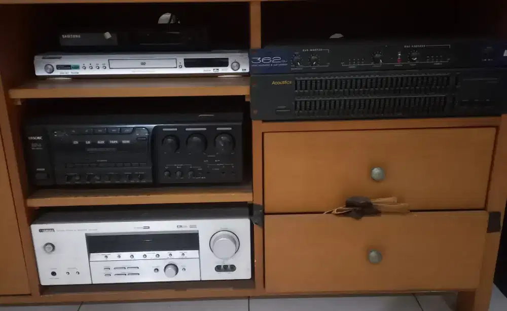 Speaker, amplifier. 1 set karaoke
