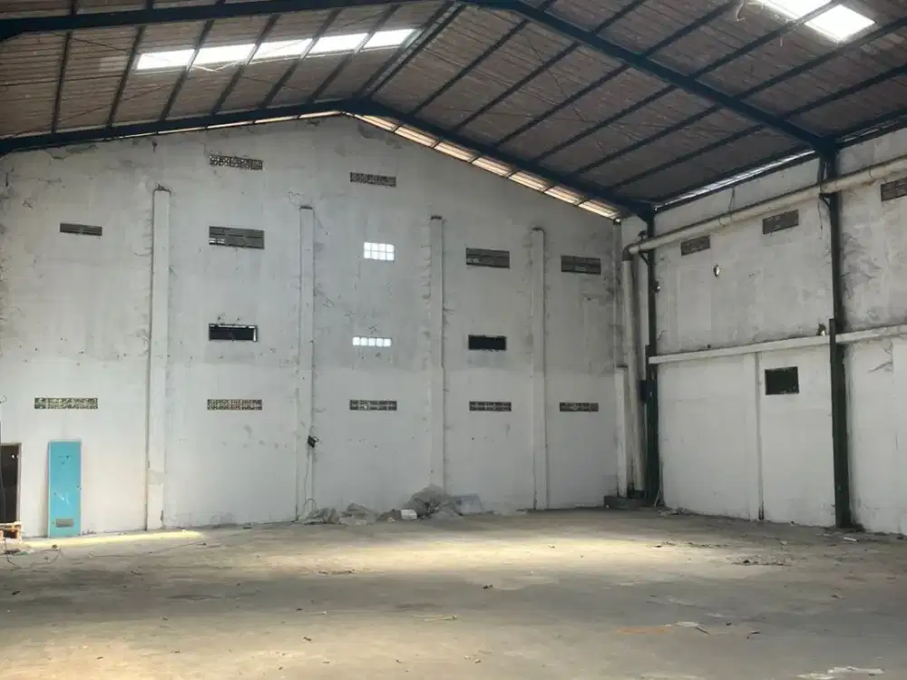 Gudang Strategis Siap Pakai di Solokan Jeruk Majalaya