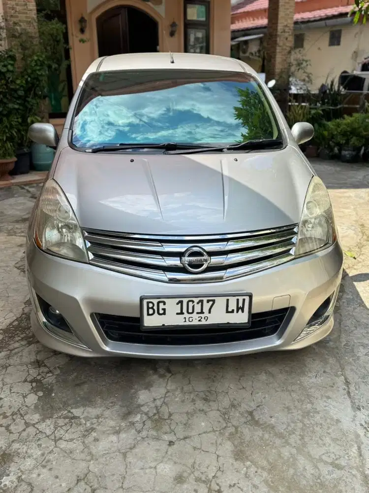 Nissan Grand Livina 1.5 XV Automatic