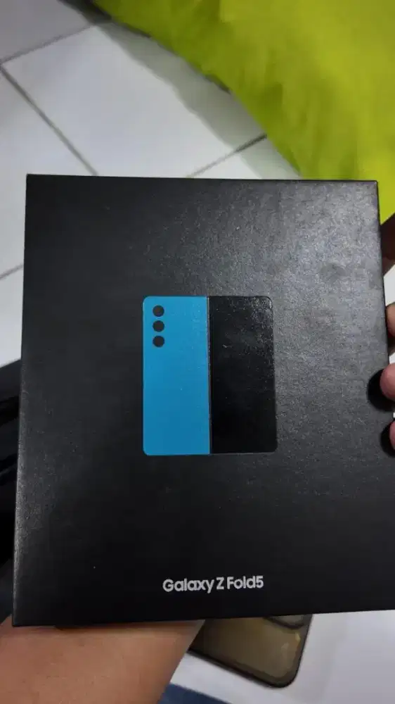 Samsung Galaxy z fold 5 12/1TB