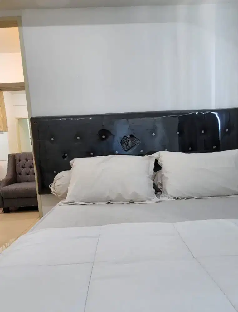 DiSewakan Unit 2BR Furnished Apartemen Tanglin, Surabaya