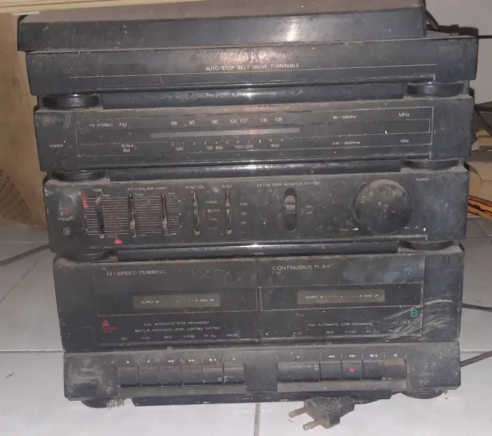 Dijual set Perangkat Audio Tumpuk (Stack Compo) jadul