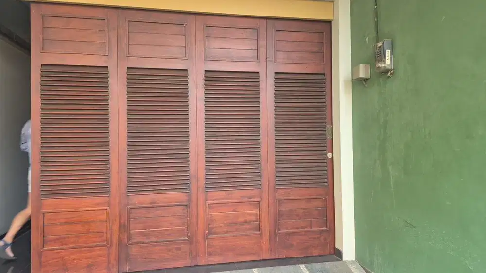 Kusen kayu jati pintu kayu bekas bongkaran