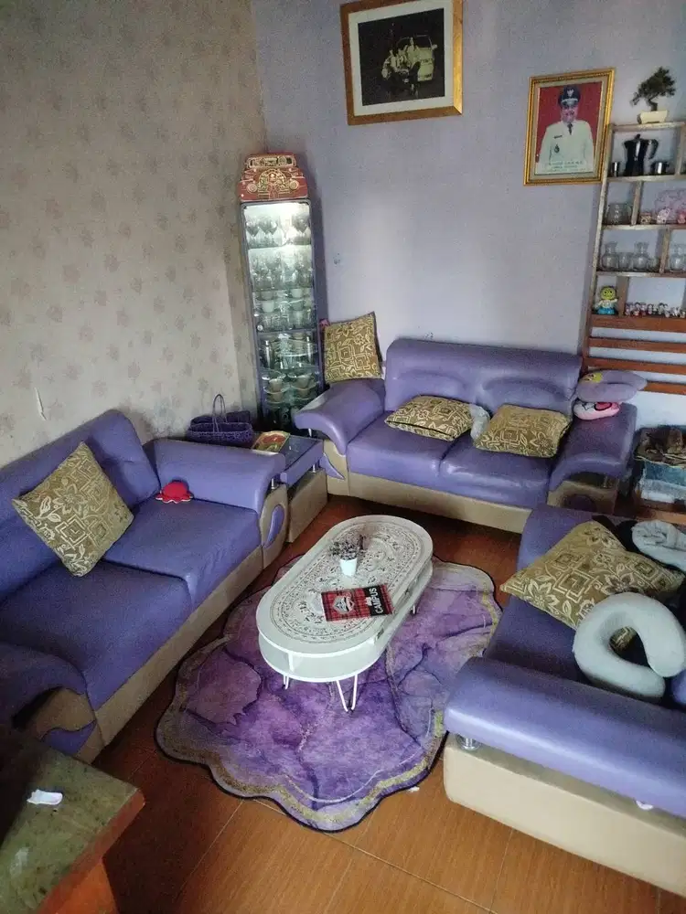 Jual semua. Mau pindah rumah