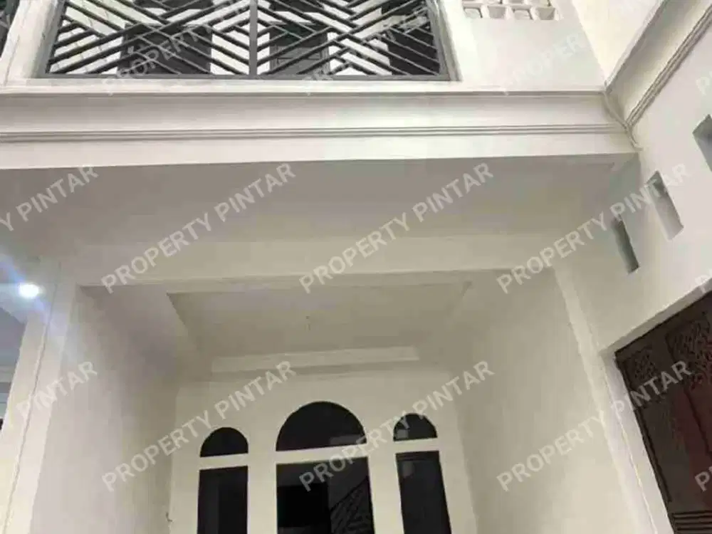 DI JUAL RUMAH BARU 3LANTAI ROOTOOF DLM CLUSTER DI CONDET JAKTIM
