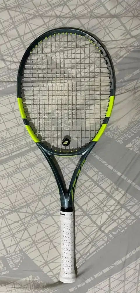 Raket Tenis Babolat Pure Aero 98 (2026)