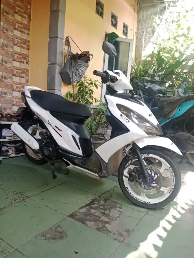 Suzuki SkyDrive 2011 srt2 lengkap