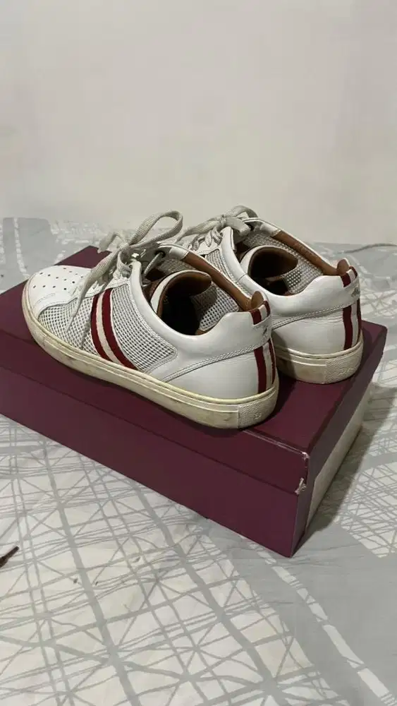 Sepatu Sneakers Bally