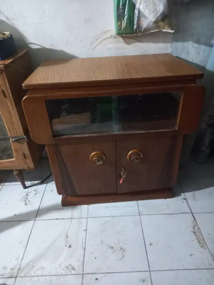 Buffet clasic ada lemarinya