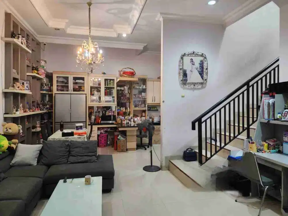 Rumah Minimalis 3 Lantai 7x18 Jual Cepat Murah Komplek Favorite
