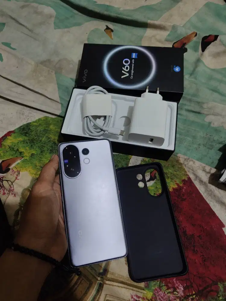 Vivo v60 5g ram 8/256 GB