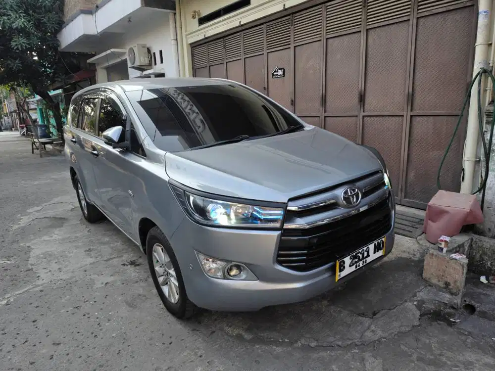 Toyota Kijang Innova Inova Reborn V AT Matic Tahun 2018 Silver , 2019