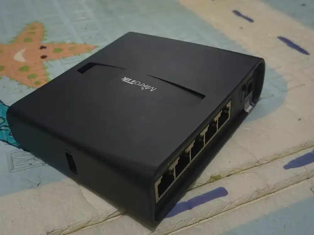Router mikrotik wireless WiFi rb9521-2hnd 4 port