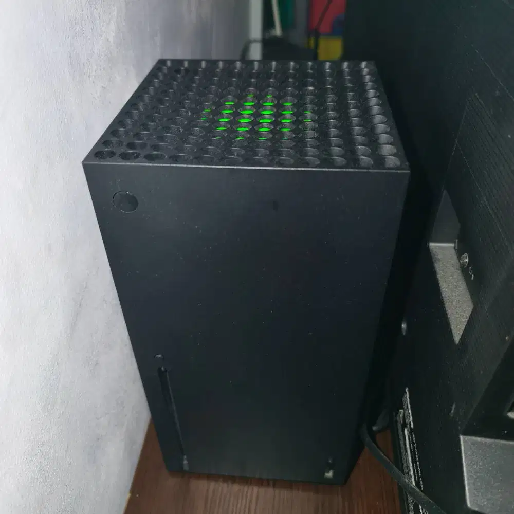 XBOX Series X 1 TB Dual 2 Controllers 2nd