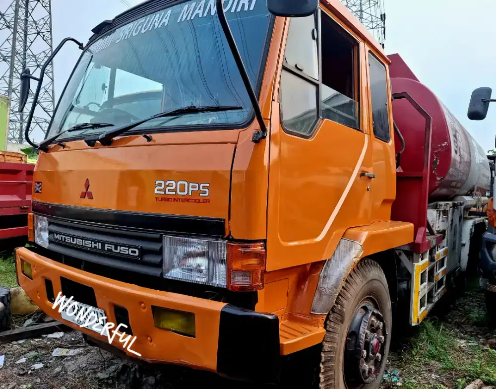 Mitsubishi Fuso 220PS 6×2 Tronton Tangki 16000ltr Minyak BioSolar Hino