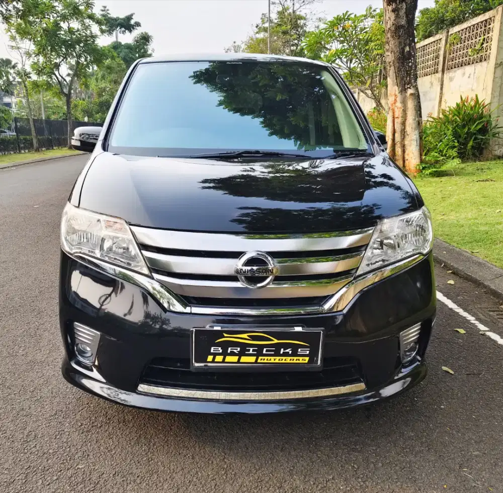 Nissan Serena hws start 2,0 AT 2013