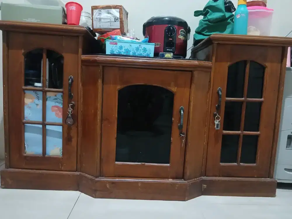 Lemari TV Bahan Jati dan Kitchen Set Atas