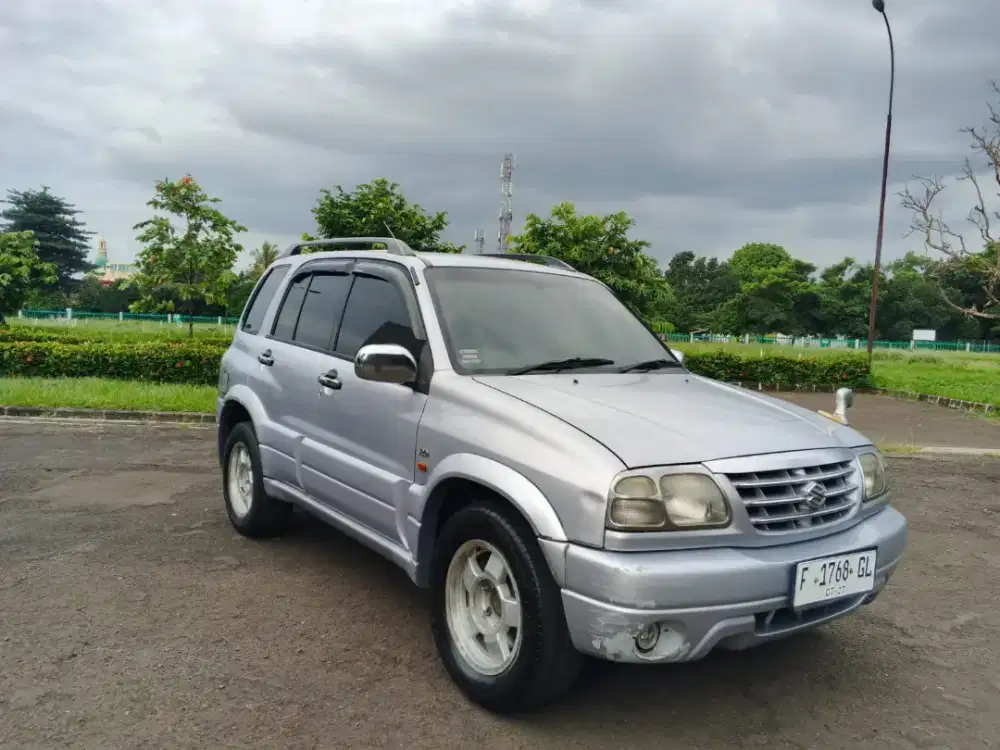 Suzuki grand escudo automatik 2001