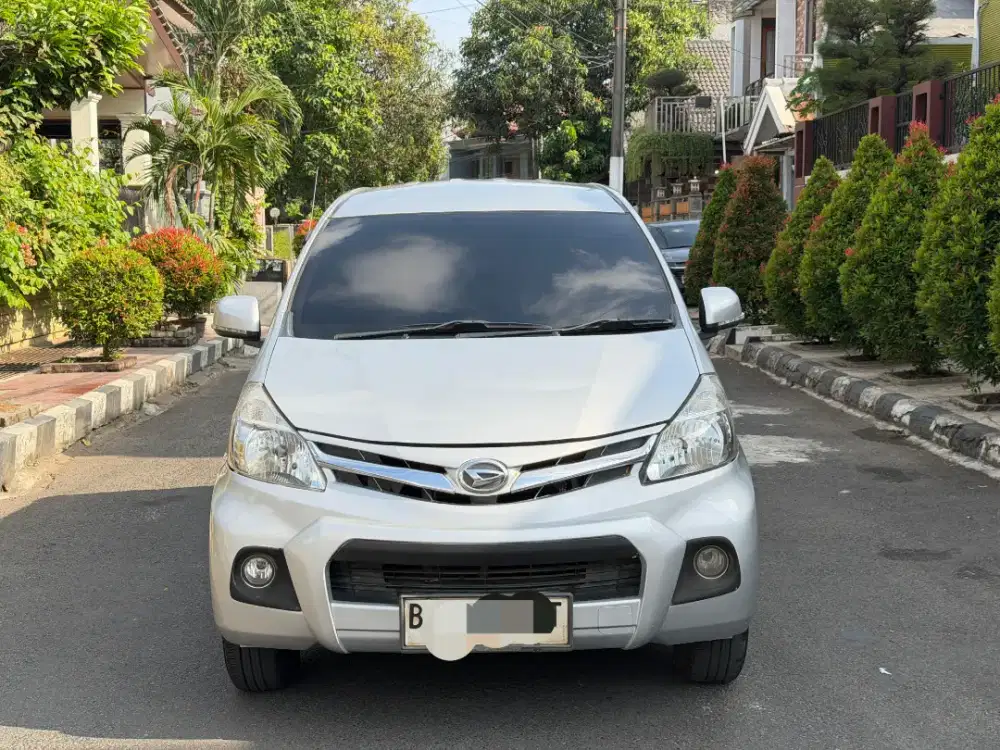 Mobil istimewa XENIA AUTOMATIC