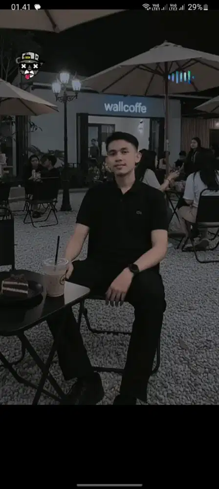 Sedang mencari pekerjaan.