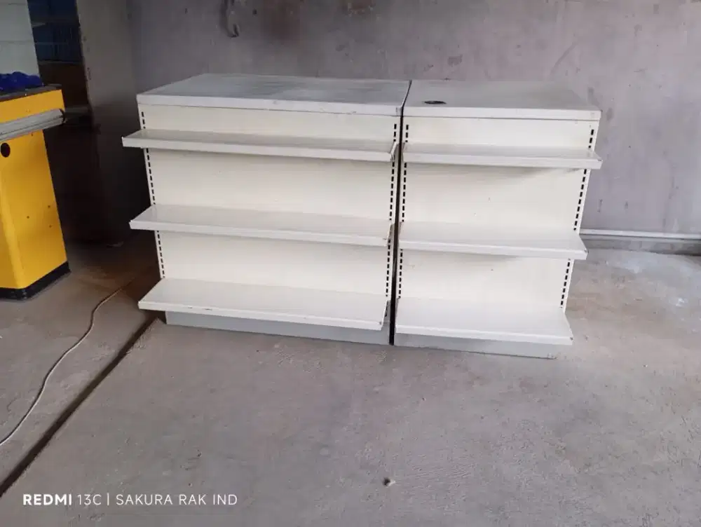 Meja kasir ex idm