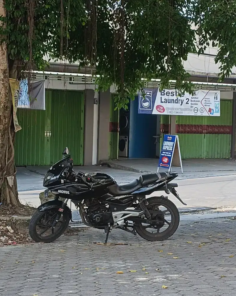 Pulsar 220 istimewa 2011