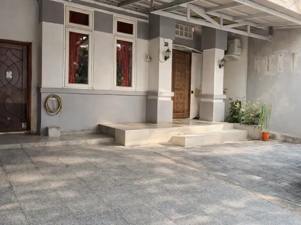 Rumah Siap Huni di Emilia Cluster - Lokasi Tenang, Lingkungan Nyaman, Investasi Menjanjikan