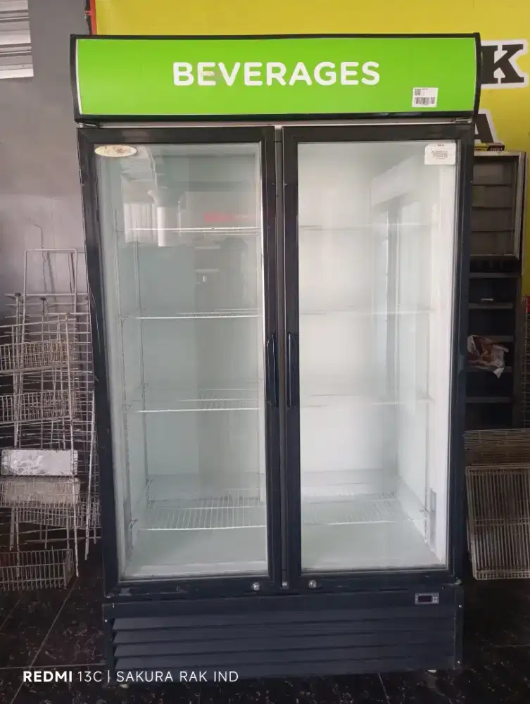 Showcase chiller 2 pintu