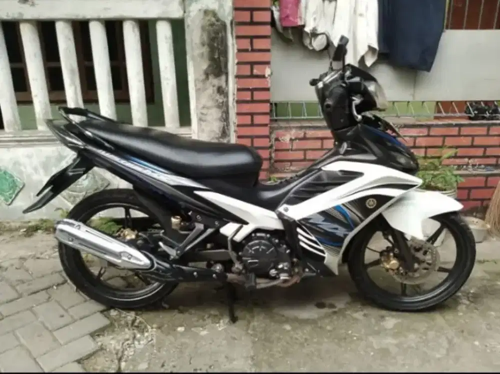 Nyari barter motor metik yang setara dan sehat.