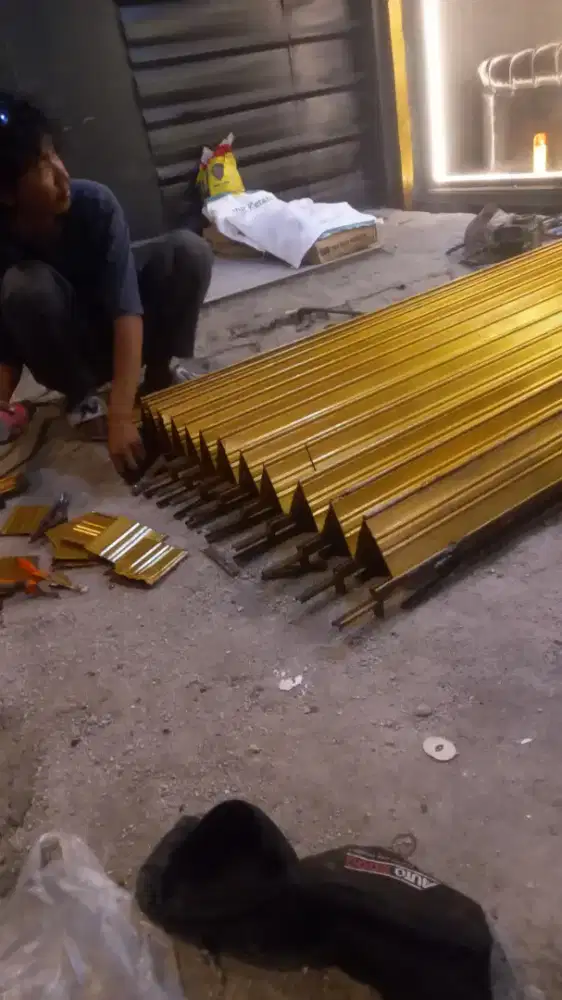 Tukang perbaikan rolling door folding gate