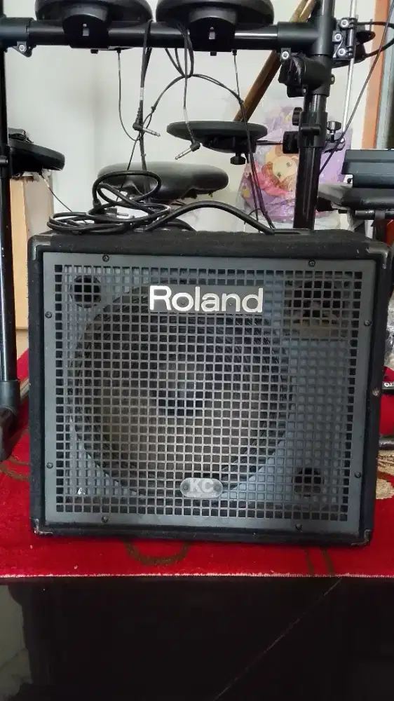 Ampli Roland KC 150 (65watt)