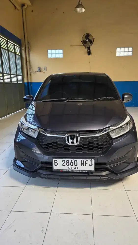 Honda Brio SE Matic 2026 Abu-Abu
