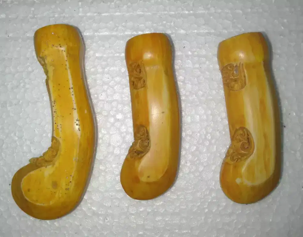 Di jual deder keris