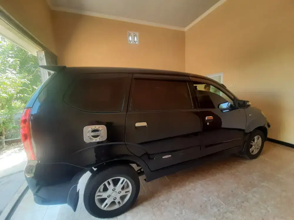 Daihatsu Xenia Xi