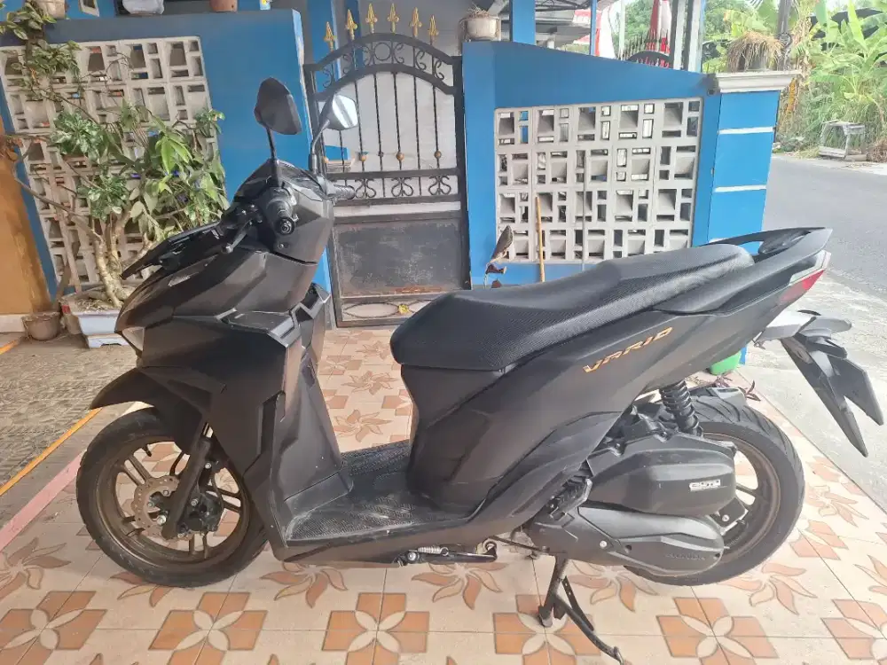 Vario 125 keyless 2025 km 8rb pajak 14bln lagi bisa cash/kredit