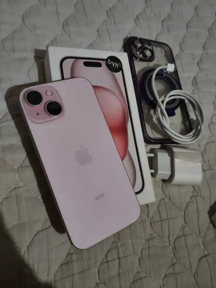 iPhone 15 IBOX pakaian 1 bulan BH 100% siklus 7,mulus 100% No minus