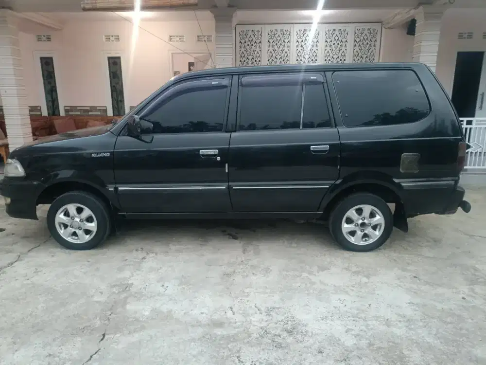 Kijang Kapsul New model 2004